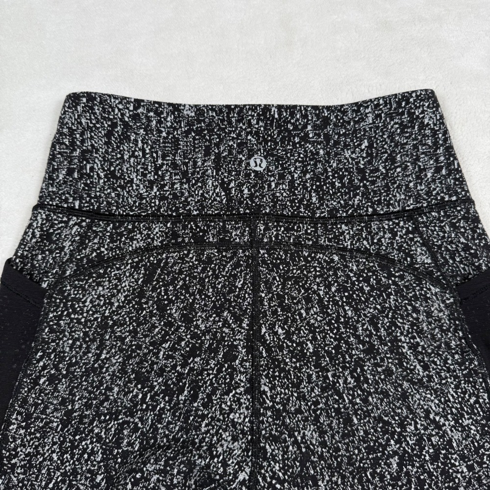 Lululemon Fit Physique Rise Pants Black White Luon Print Pockets Size 2 - Picture 4 of 6